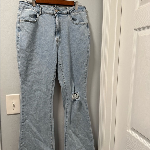 Light Blue Distressed Women Jeans - Picture 1 of 8